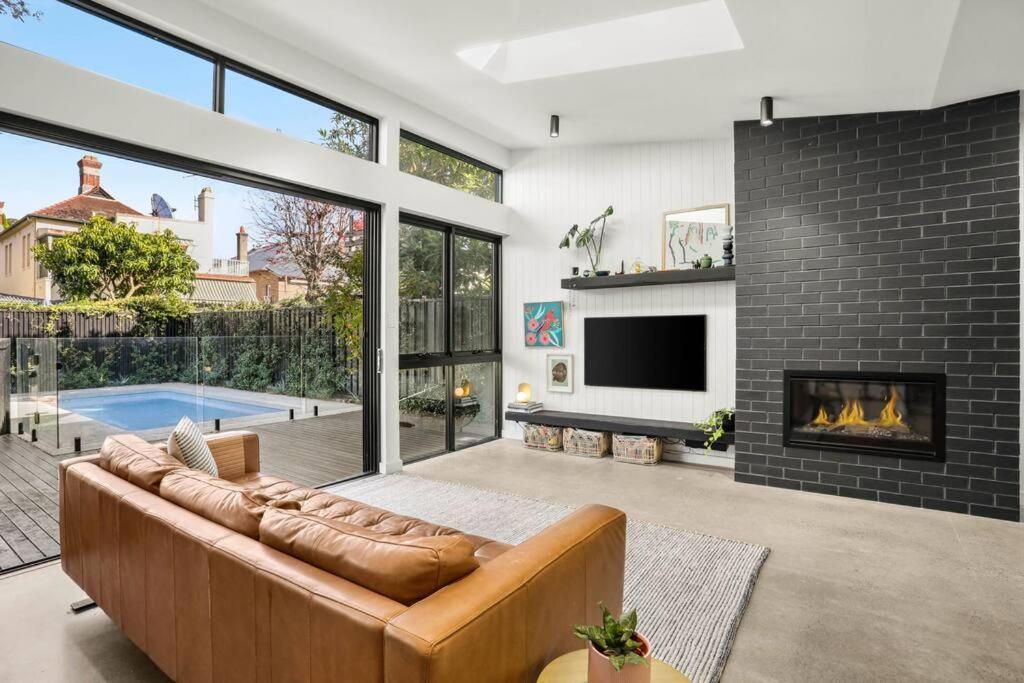 Luxe 4Bdrm Home & Pool In Inner West Sydney Exterior photo