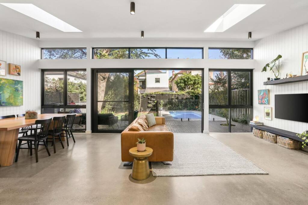 Luxe 4Bdrm Home & Pool In Inner West Sydney Exterior photo