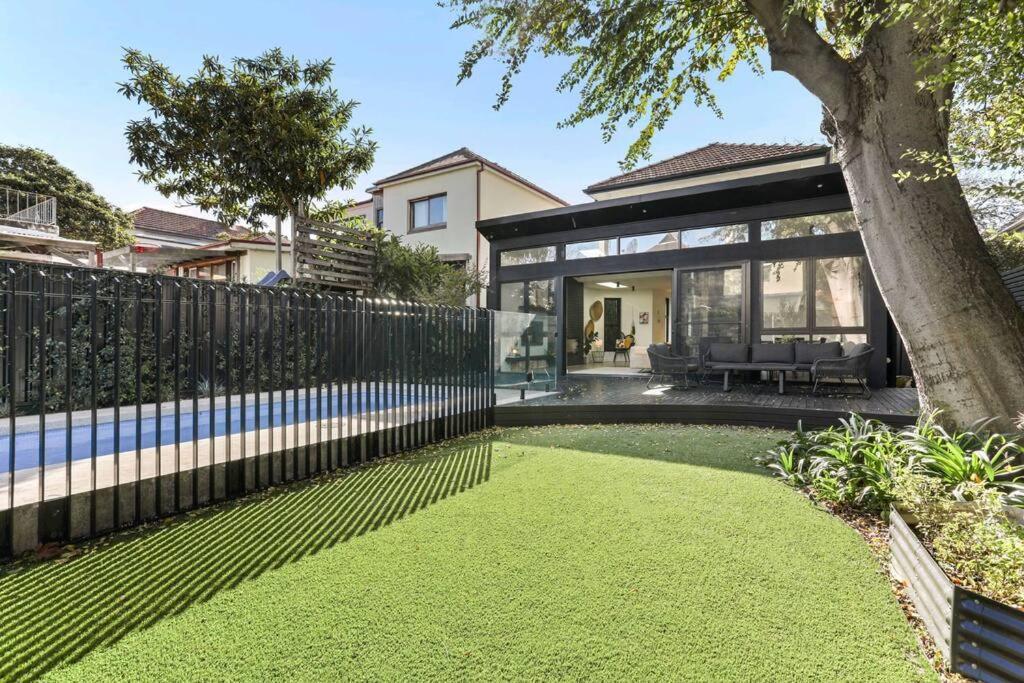 Luxe 4Bdrm Home & Pool In Inner West Sydney Exterior photo